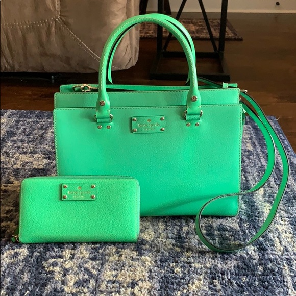 kate spade Handbags - ‼️OFFERS WELCOME‼️ KATE SPADE MATCHING SATCHEL AND WALLET SET